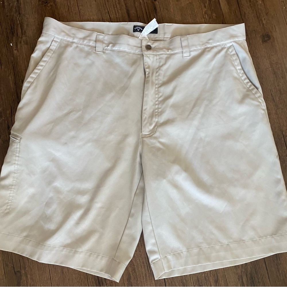 Callaway Men's Beige Flat Front Shorts